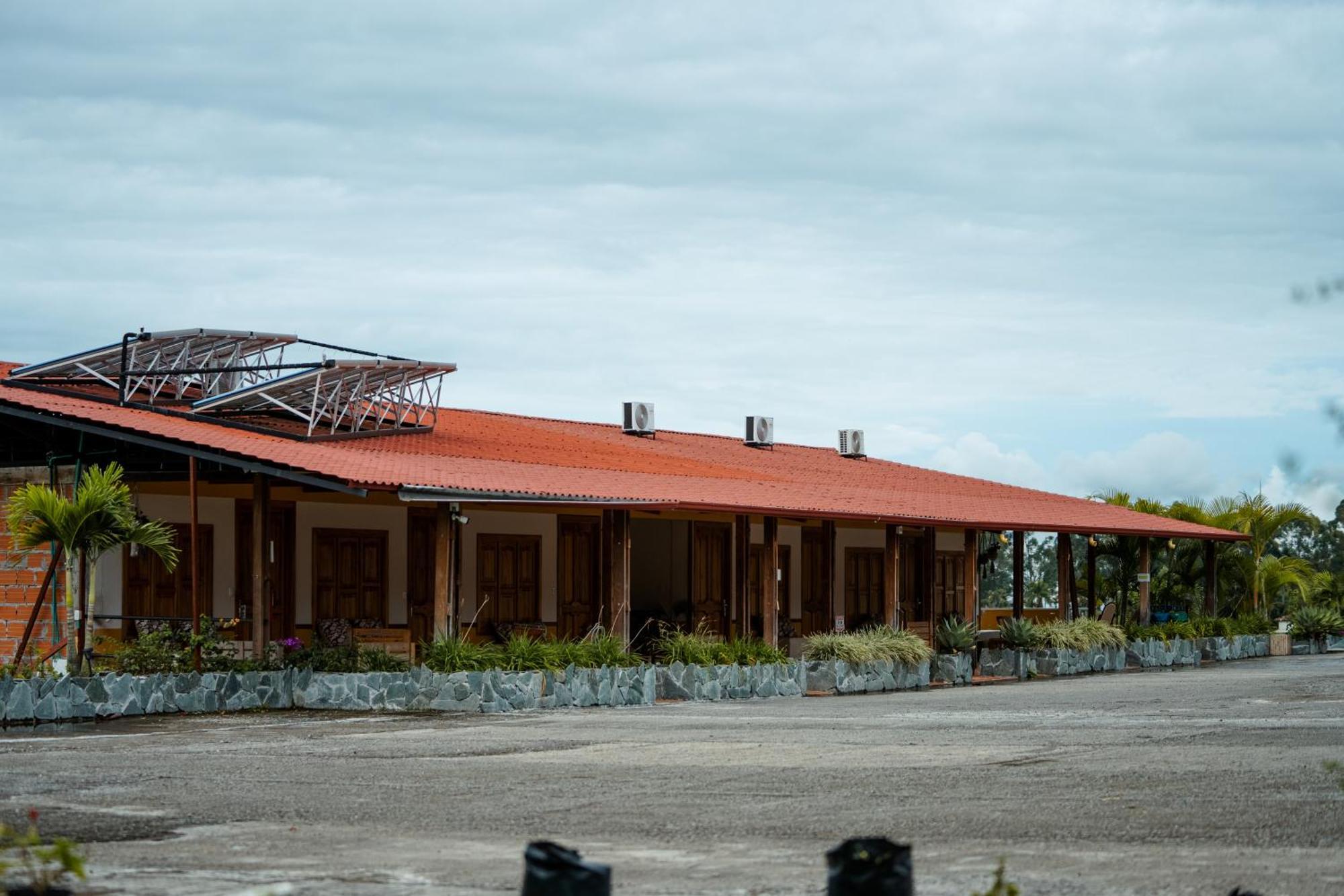 Finca Hotel Yerbabuena Pereira Exterior foto